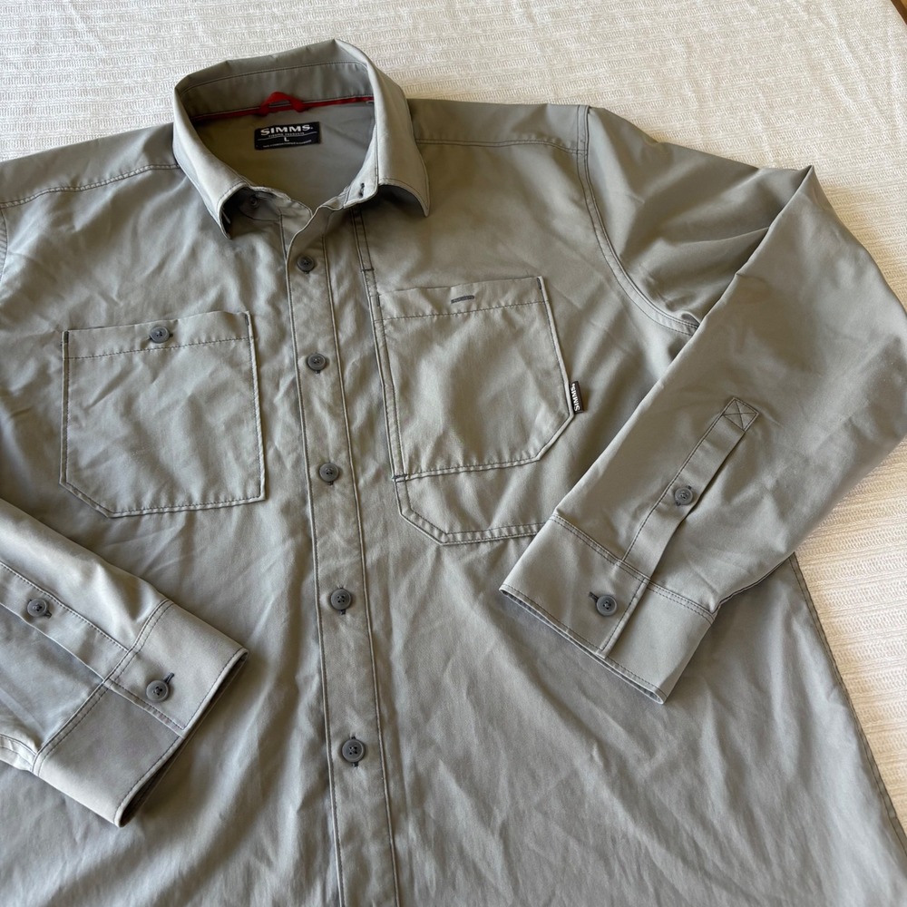 Simms Fishing Products Mens Large Gray Long Sleeve Button Down Shirt PO 41617